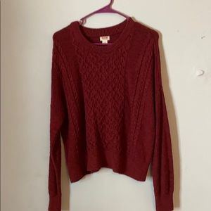 Maroon sweater